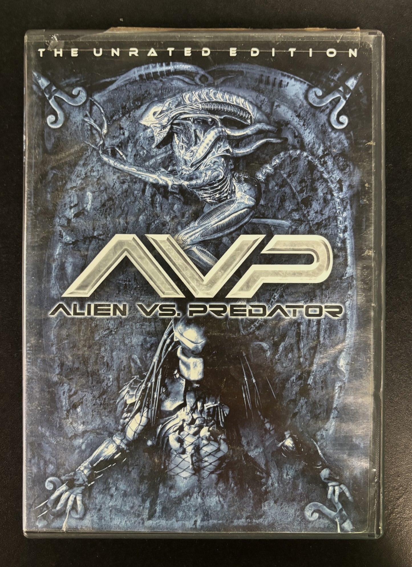 Alien vs. Predator (2004) Unrated  Edition - DVD - used