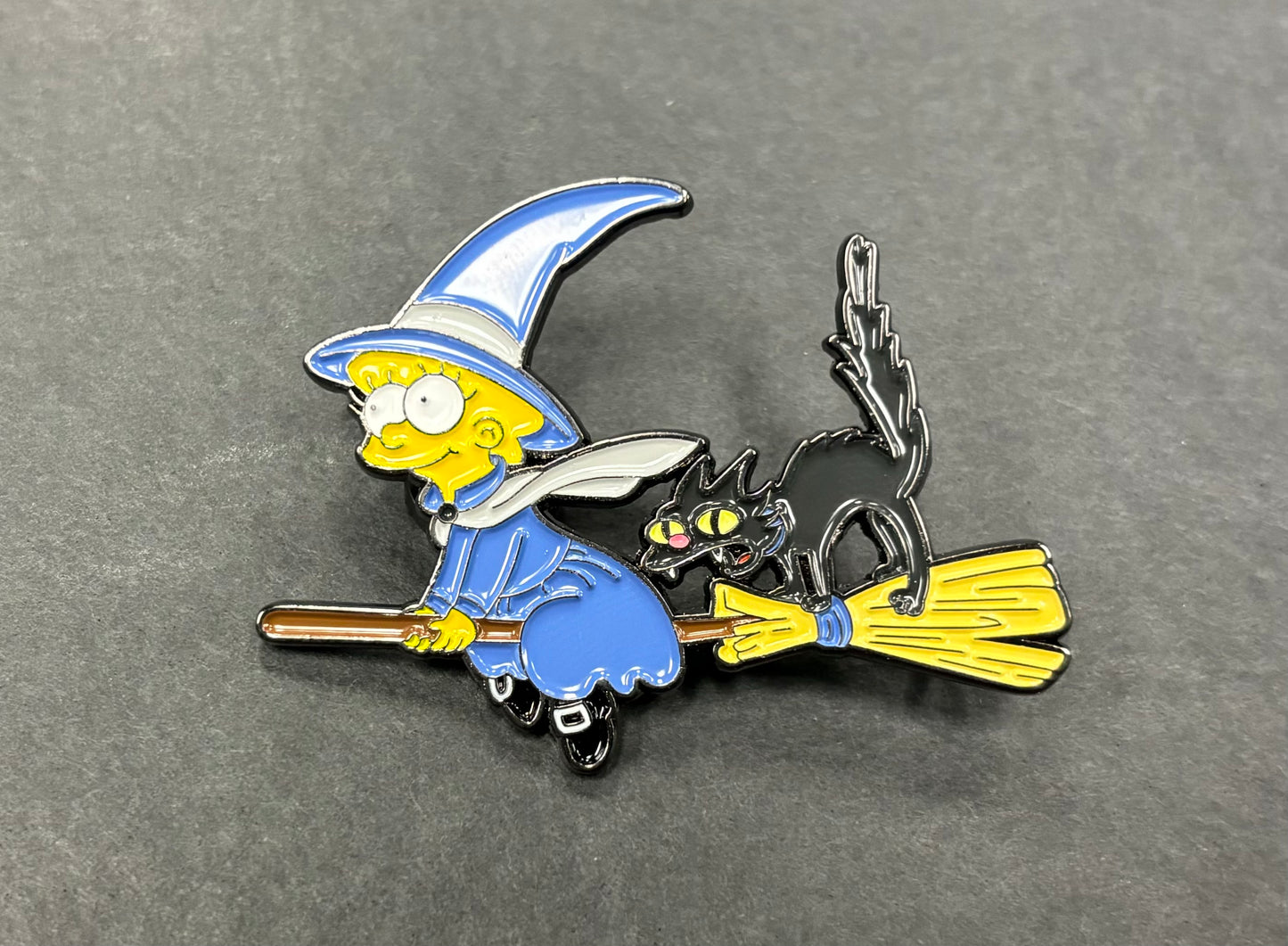Lisa Simpson Witch - Pin