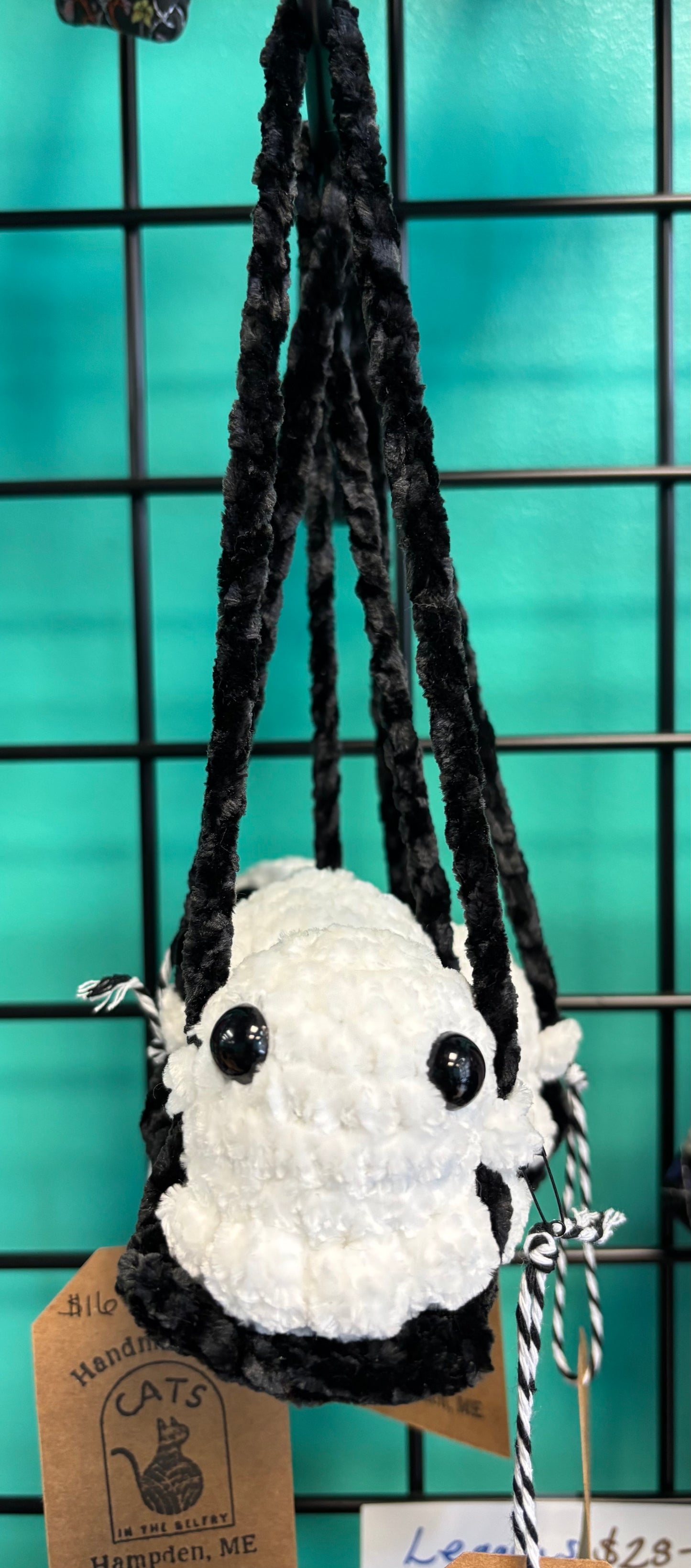 Swing Ghost - crocheted creature