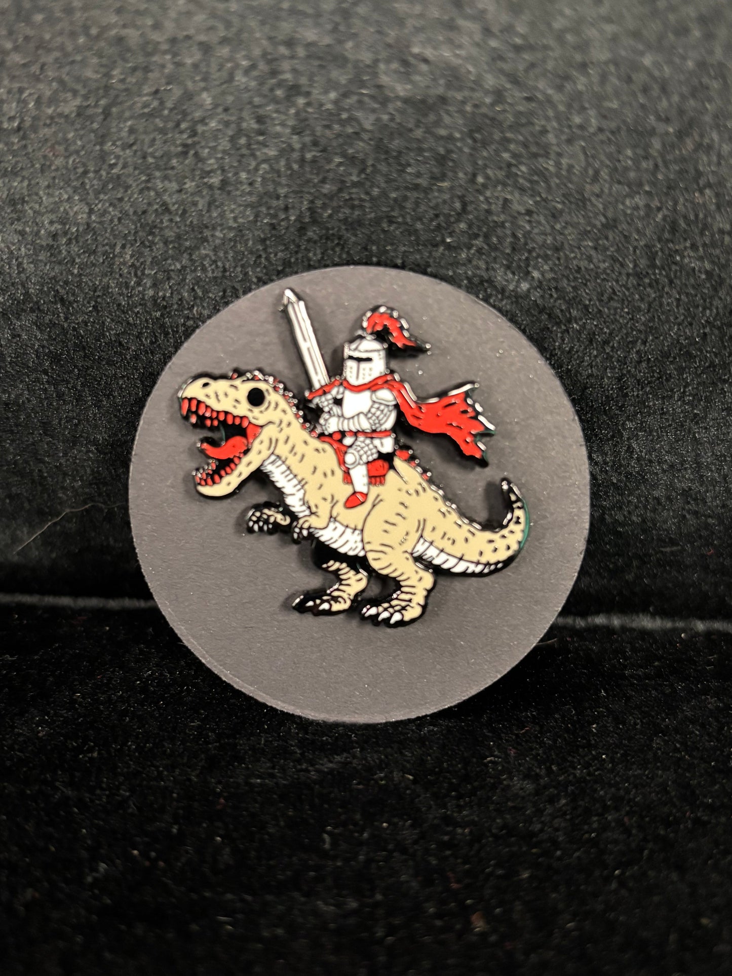 Dino Knight - Pin