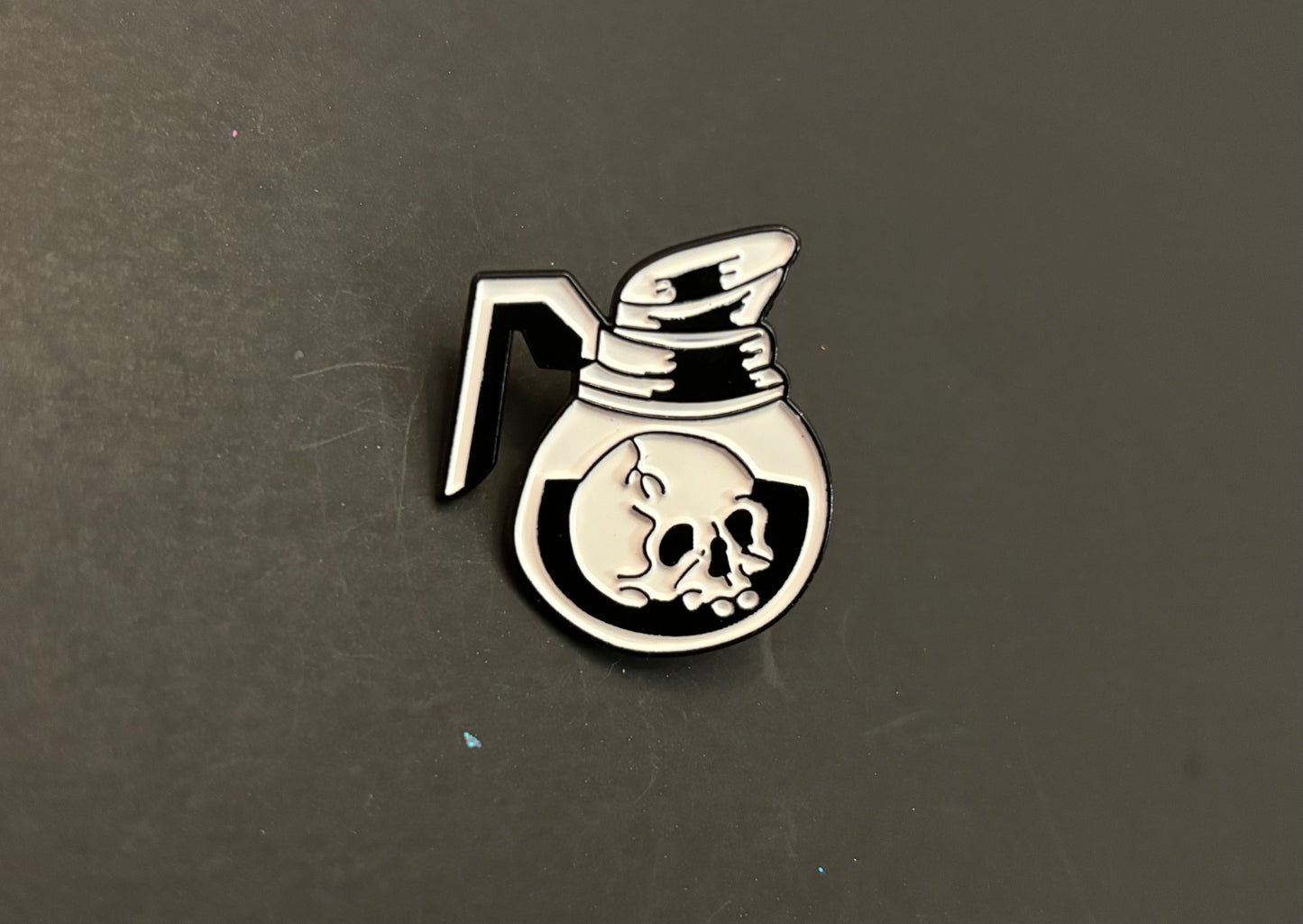 Skull Coffee - pin