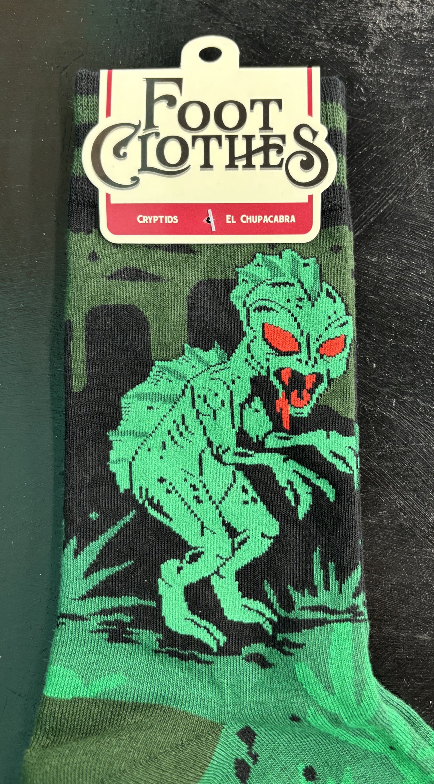 El Chupacabra - crew socks