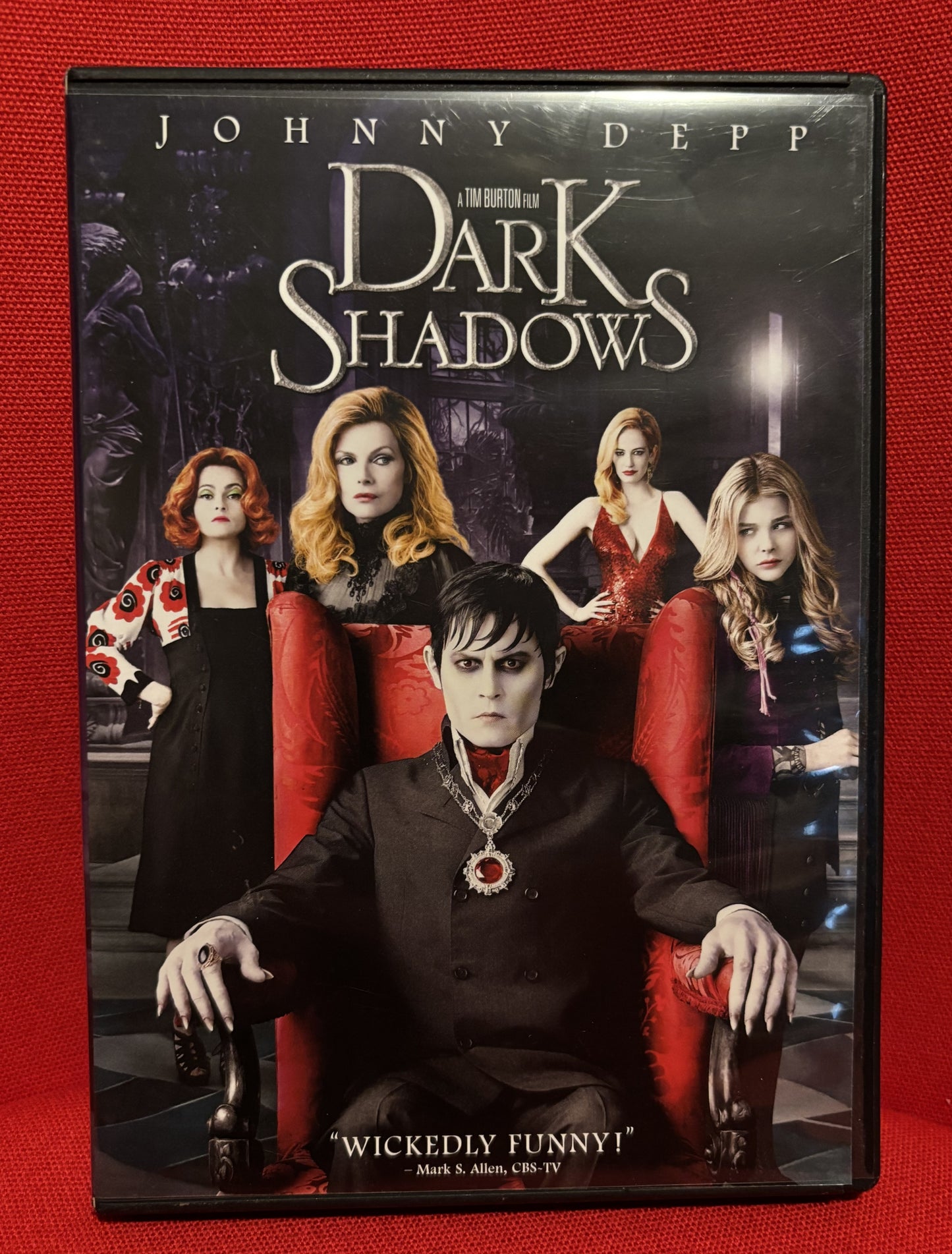 Dark Shadows (2012) - DVD - used