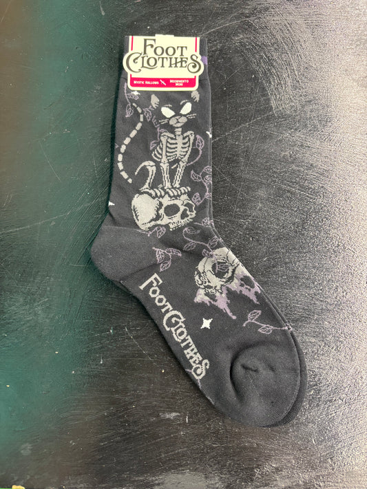 Meowmento Mori - Crew Socks
