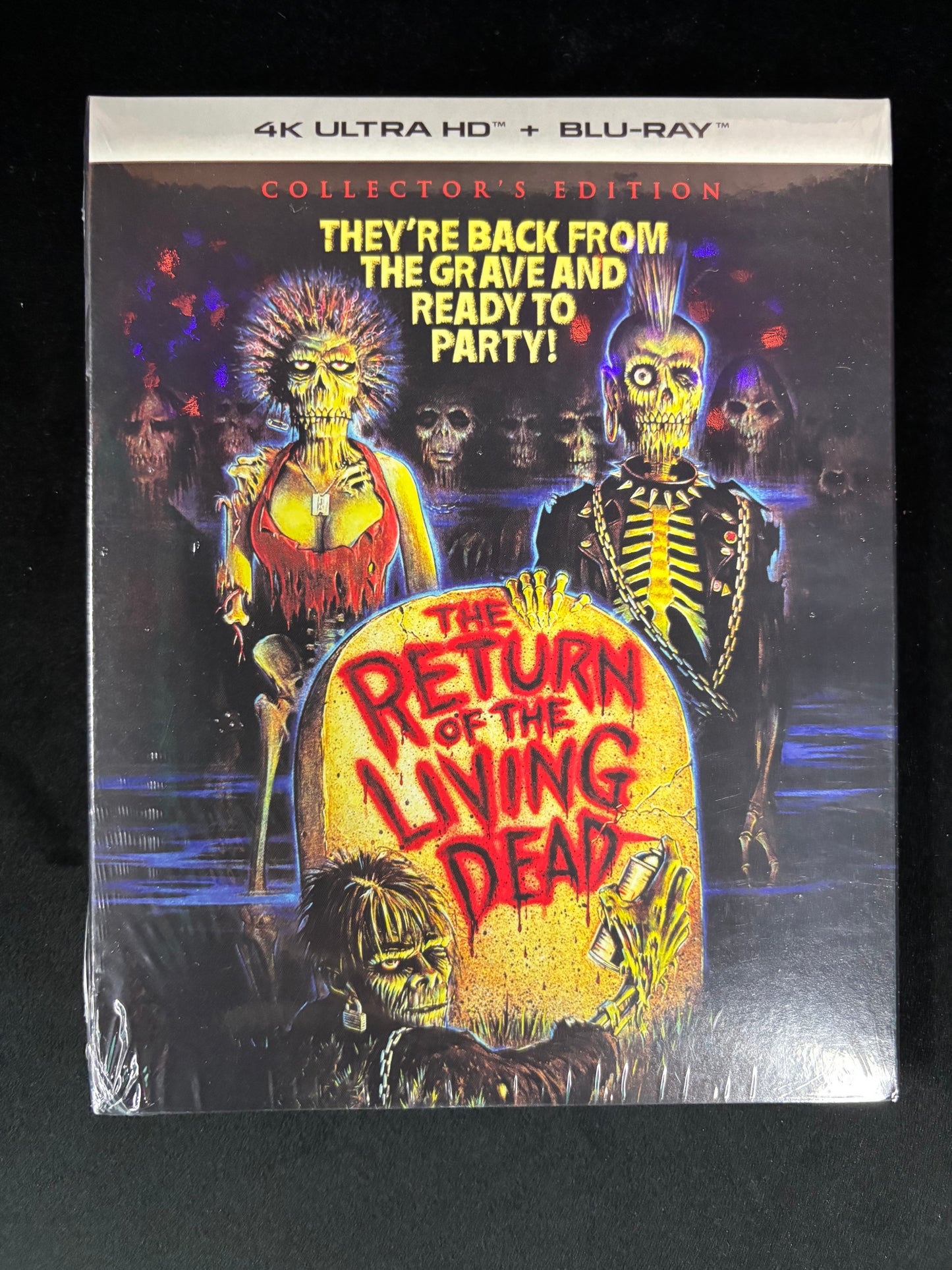 The Return of the Living Dead (1985) - Blu-ray + pin set - new