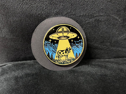 UFO Cow - Pin