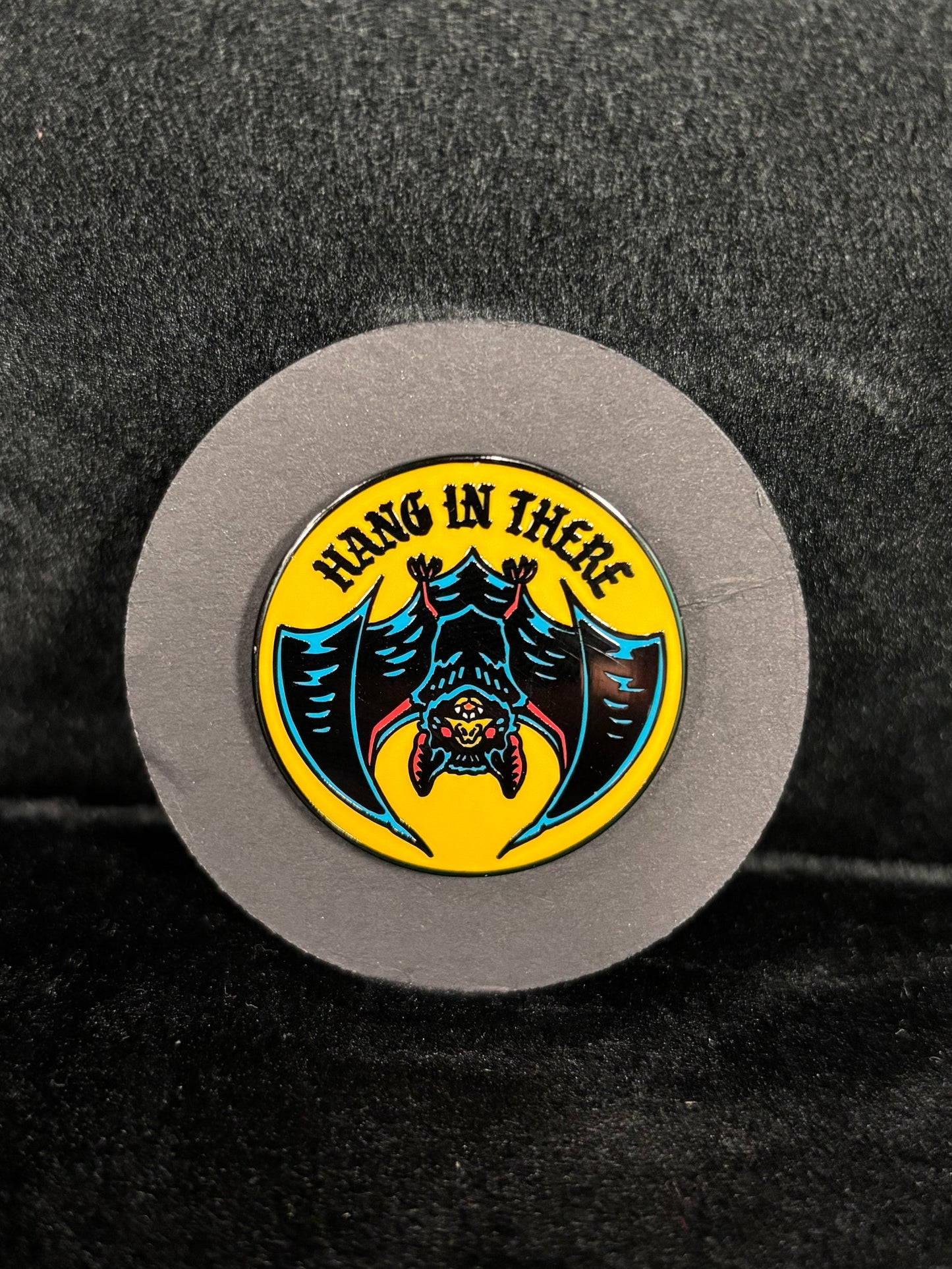Hang in Bat - Pin