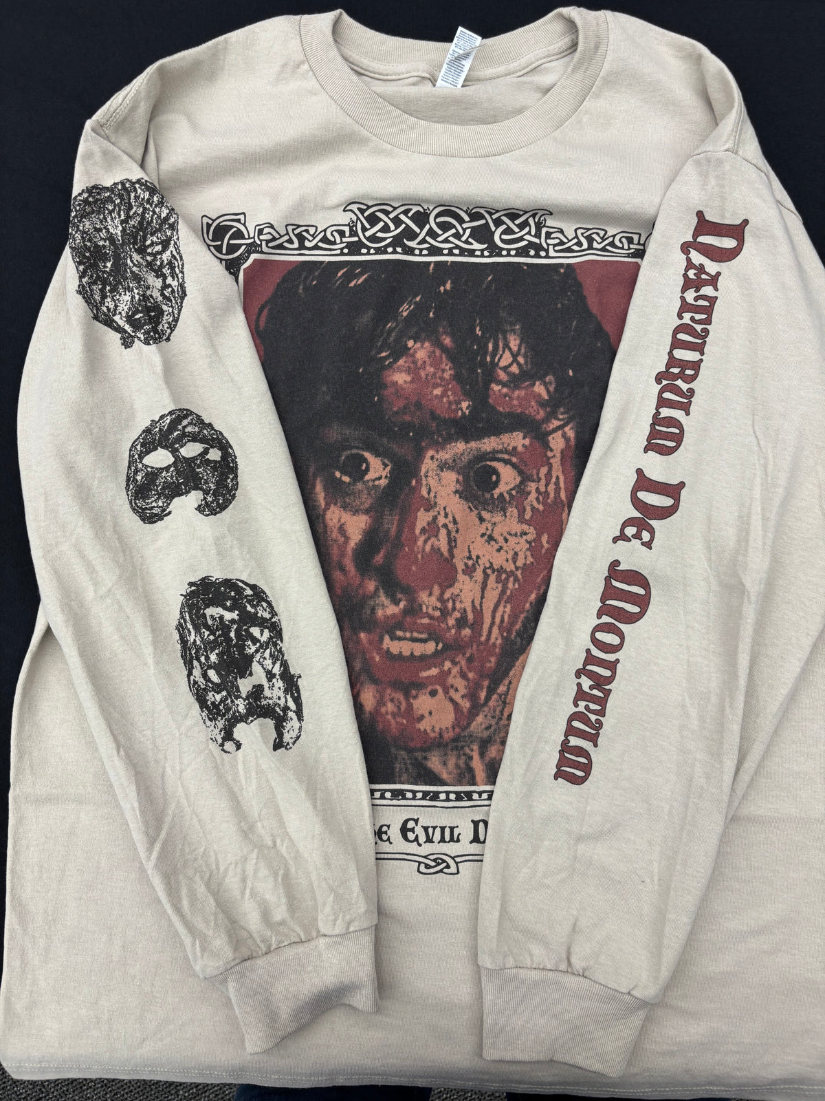 Evil Dead, Naturum De Montum - long sleeve shirt