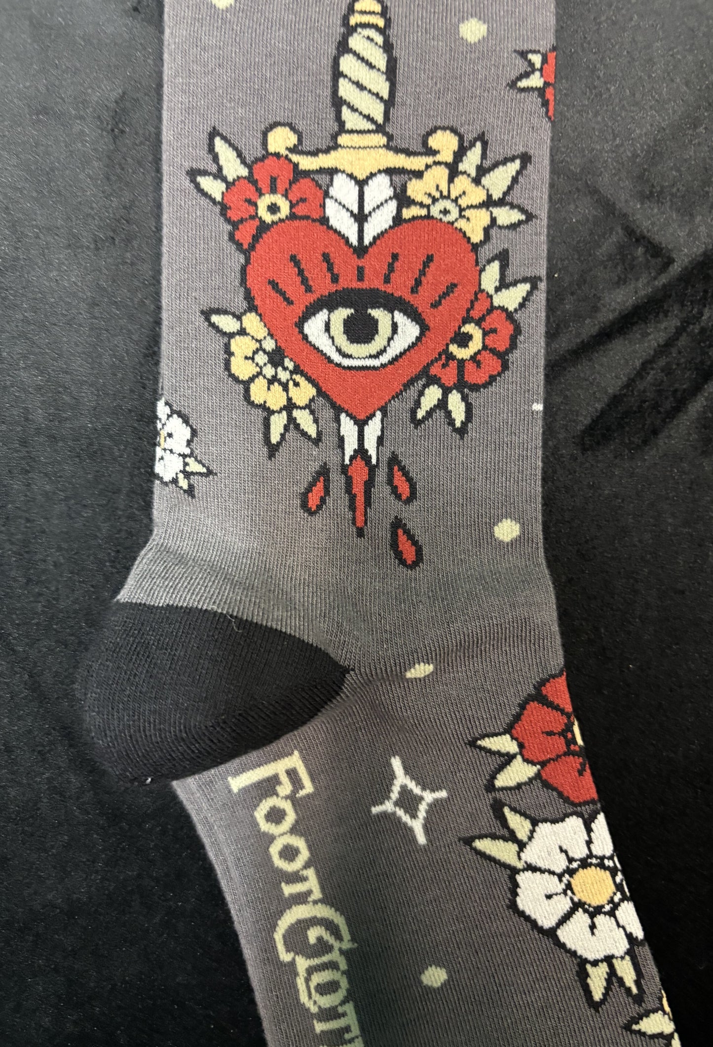 Love Hurts - crew socks