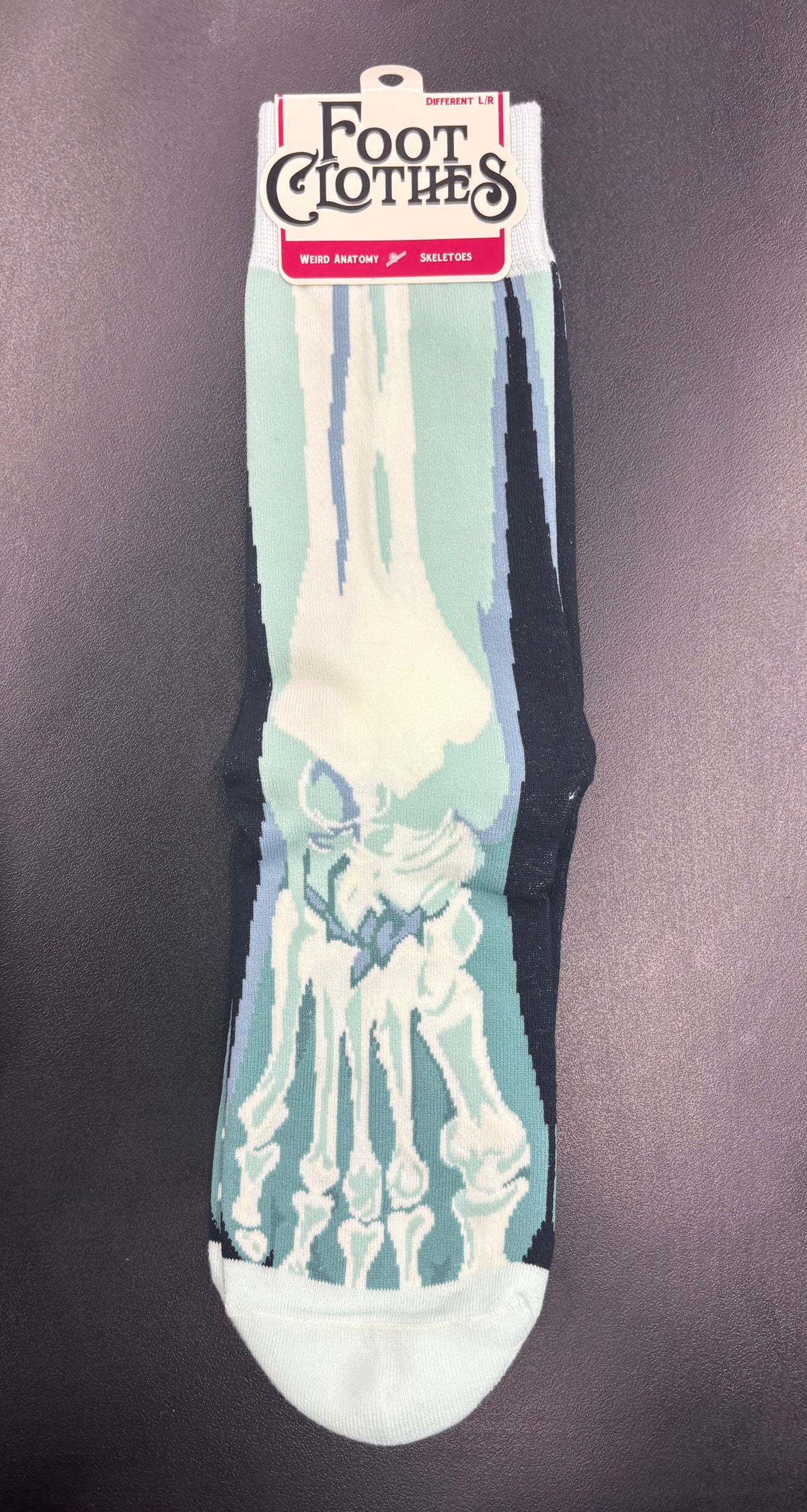 Skeletoes - crew socks
