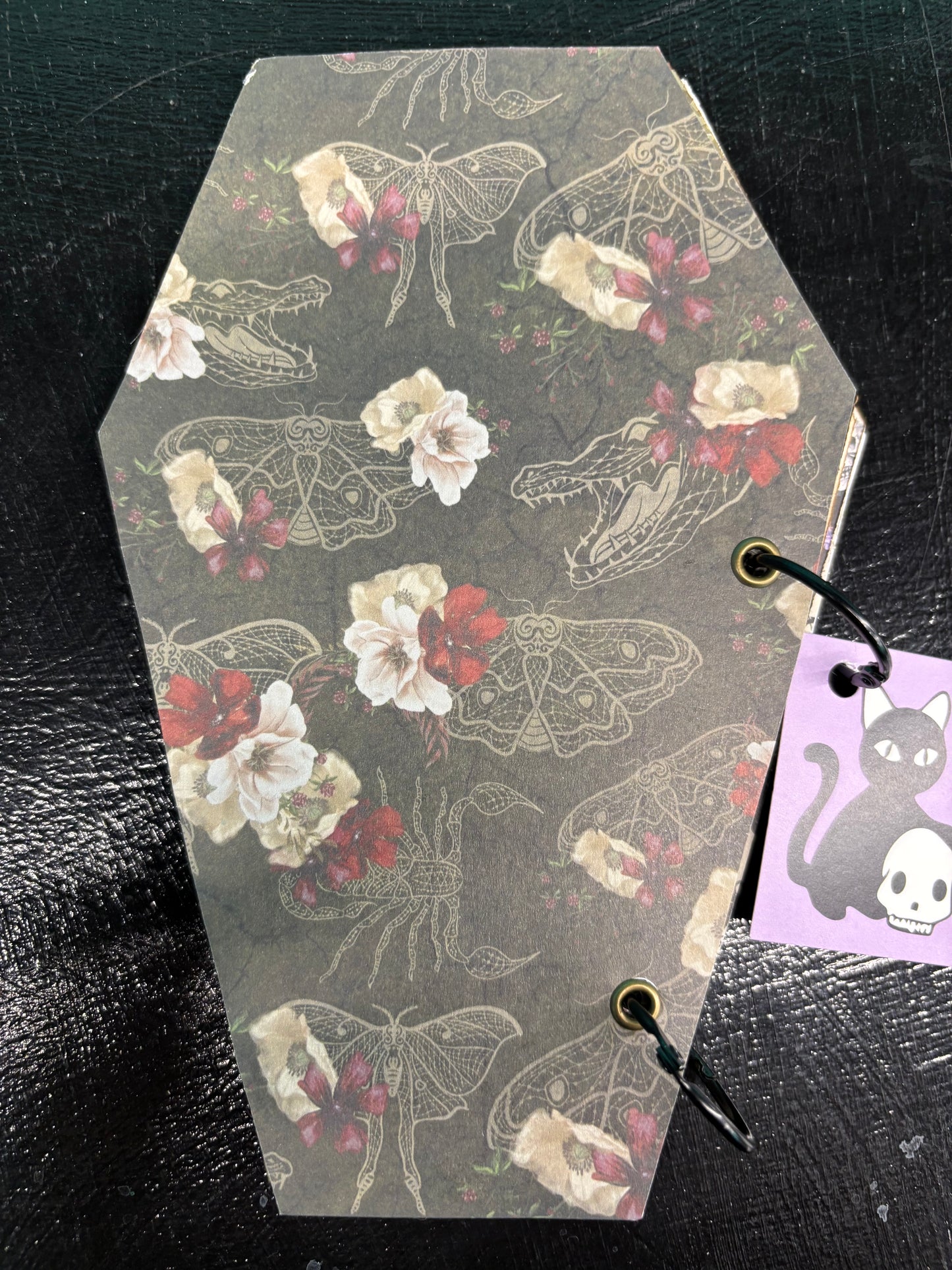 Caballo De Flores - coffin travel journal
