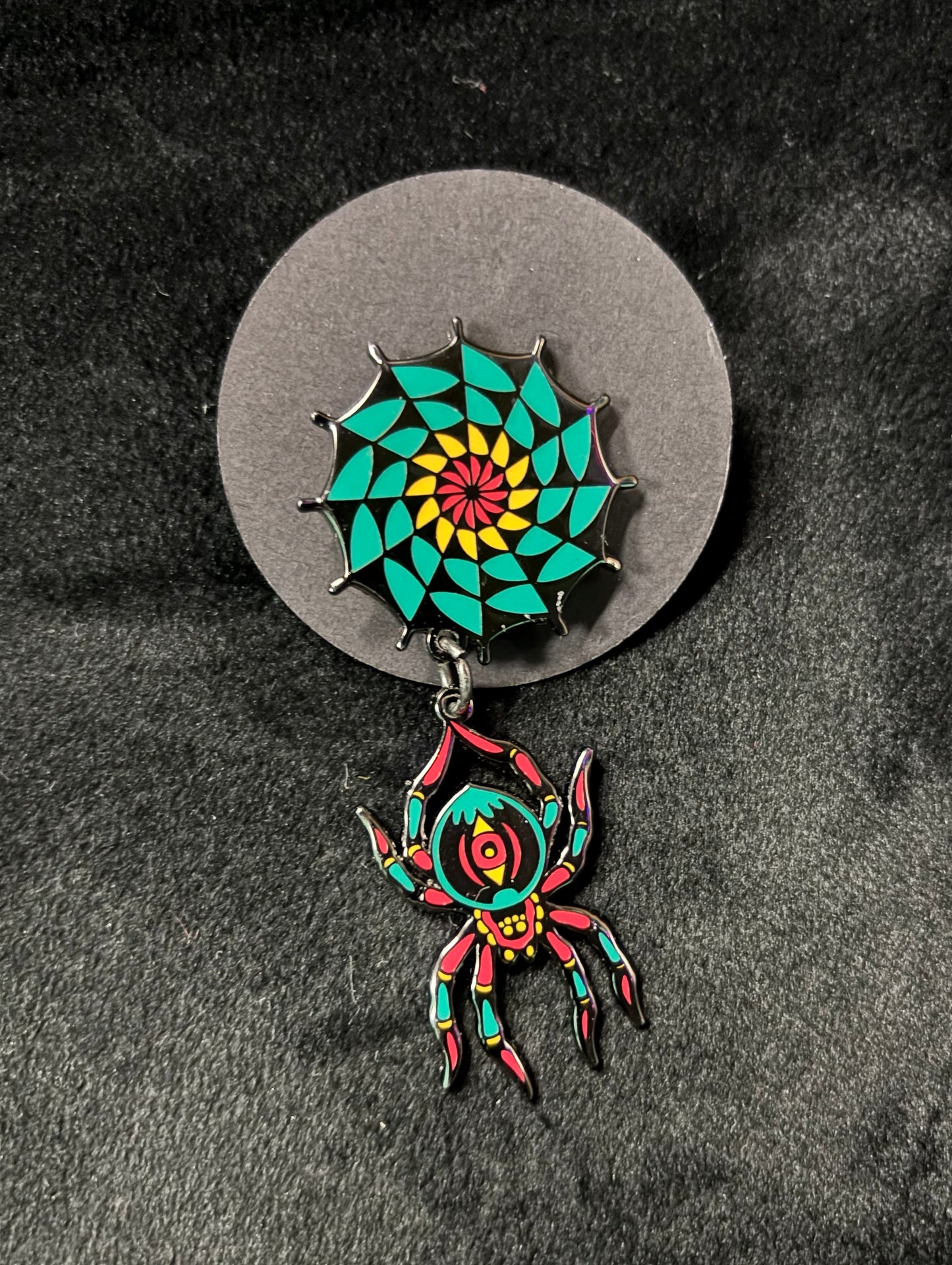 Spiderweb Deluxe - Pin